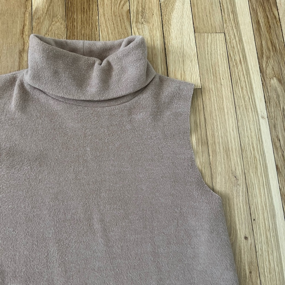 Zara Super Soft Sleeveless Neck Top